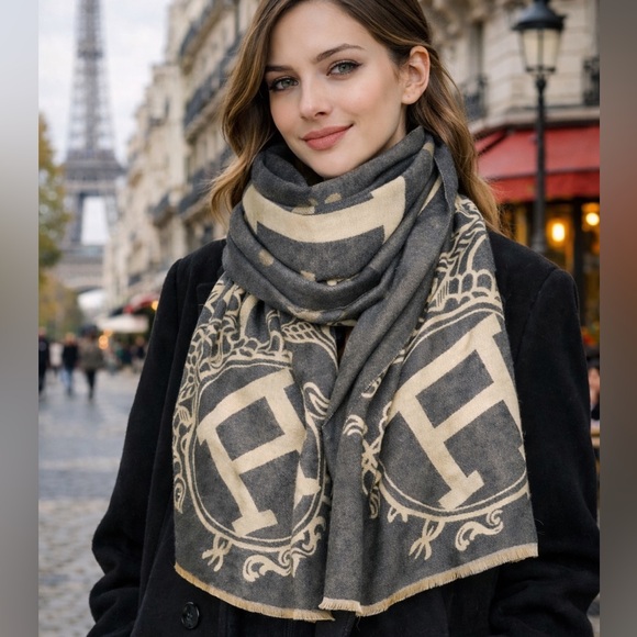 Oversized Reversible Cashmere Feel Blanket Scarf 74” | Luxe Shawl Wrap Poncho - Picture 2 of 4